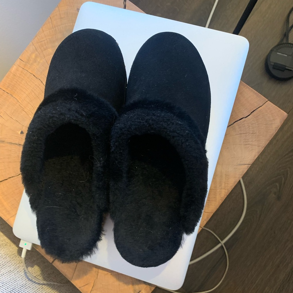 Cozy Sheepskin Clogs with Heel - Picture 5 of 8